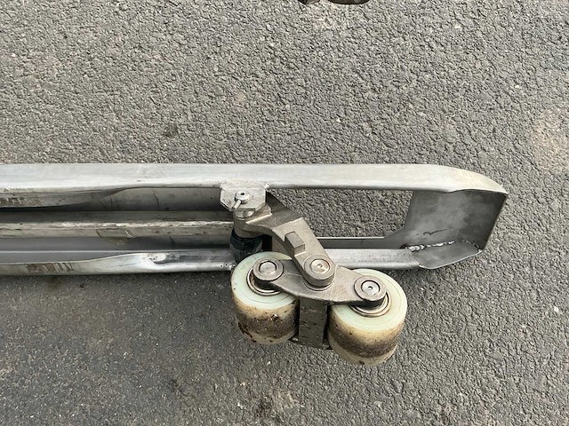 Bt rvs 2000 hand hydraulische palletwagen - afbeelding 19 van  34