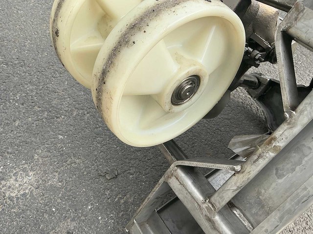 Bt rvs 2000 hand hydraulische palletwagen - afbeelding 21 van  34