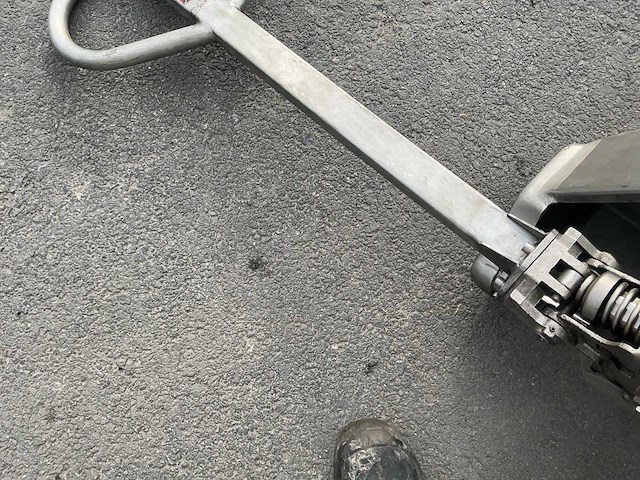 Bt rvs 2000 hand hydraulische palletwagen - afbeelding 22 van  34