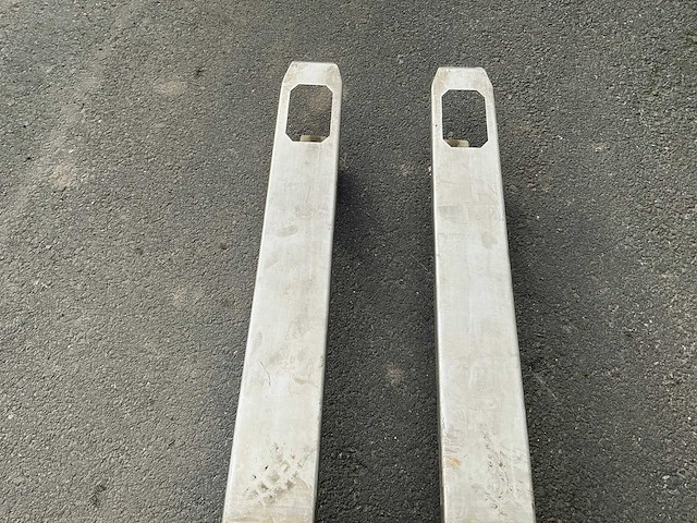 Bt rvs 2000 hand hydraulische palletwagen - afbeelding 27 van  34