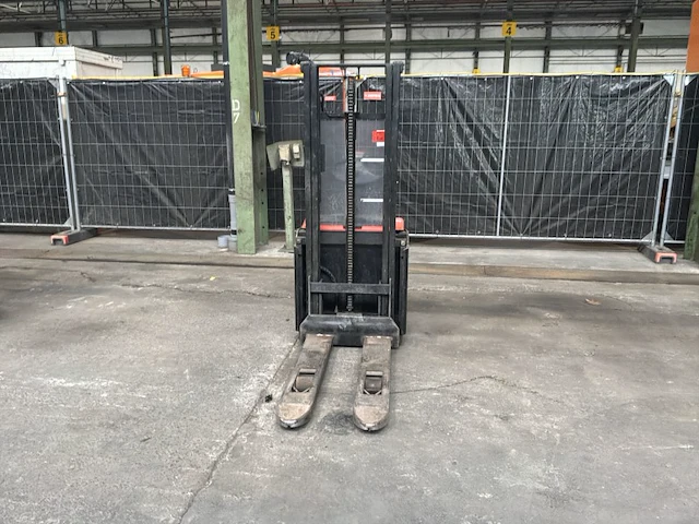 Bt staxio swe100 elektrische meeloop-stapelaar - afbeelding 5 van  12