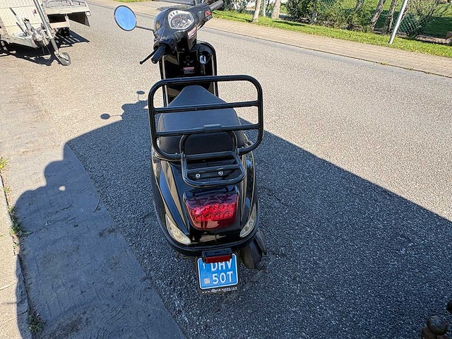 Btc - snorscooter - riva - scooter - afbeelding 7 van  7