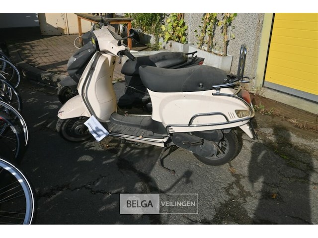 Btc scooter - afbeelding 1 van  6