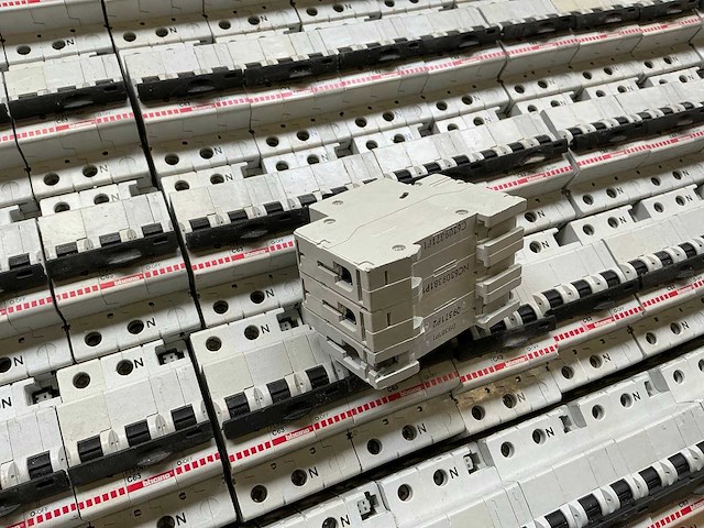 Bticino fe81nyc63t c63 partij installatieautomaten - afbeelding 6 van  6