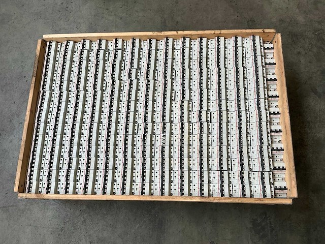 Bticino fe81nyc63t c63 partij installatieautomaten - afbeelding 2 van  6