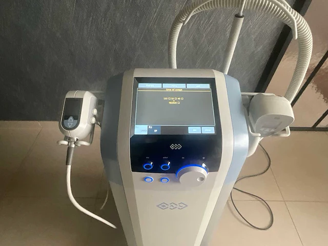 Btl exilis ultra 360 radiofrequentie- en ultrasoon behandelingsapparaat - afbeelding 3 van  13