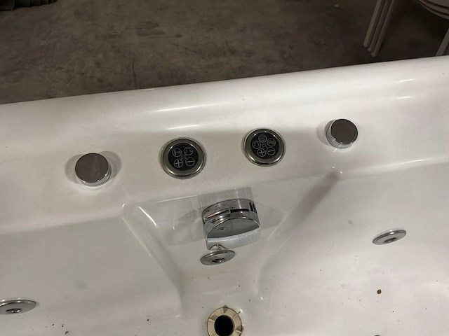 Bubbelbad - afbeelding 4 van  4