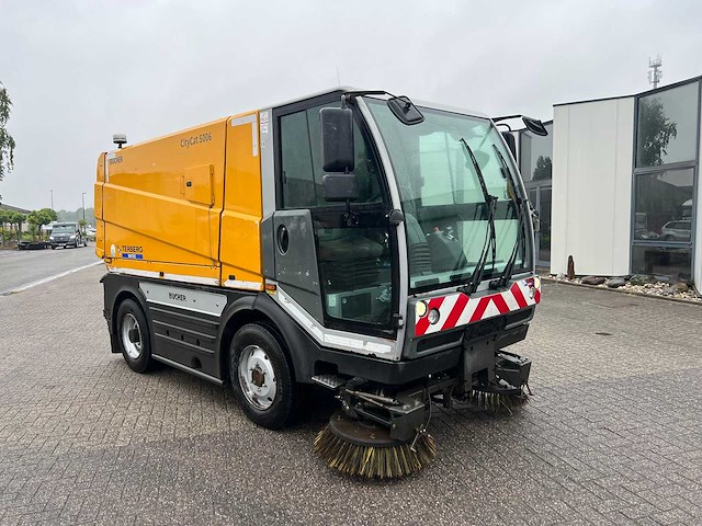 Bucher - 2016 - citycat 5006 - straatveegmachine - afbeelding 1 van  24