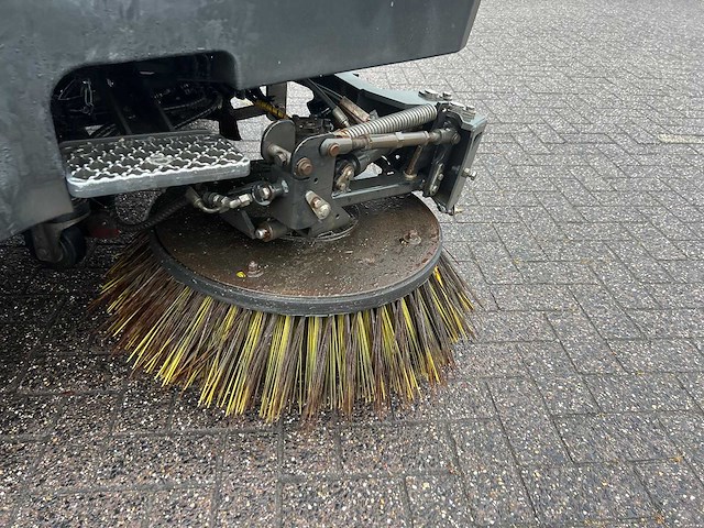 Bucher - 2016 - citycat 5006 - straatveegmachine - afbeelding 6 van  24