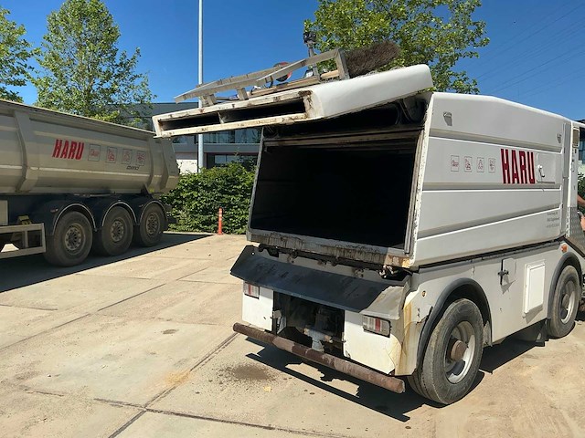 Bucher cc5000 borstel- en veegwagen - afbeelding 3 van  35