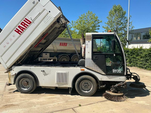Bucher cc5000 borstel- en veegwagen - afbeelding 7 van  35
