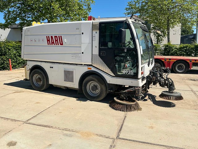 Bucher cc5000 borstel- en veegwagen - afbeelding 31 van  35