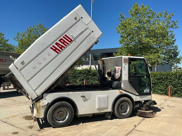 Bucher cc5000 borstel- en veegwagen - afbeelding 6 van  35