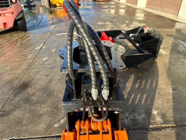 Bucket warehouse - 2025 - 020-erg01-nl - sorteergrijper - afbeelding 6 van  15