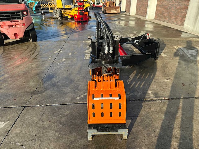 Bucket warehouse - 2025 - 020-erg01-nl - sorteergrijper - afbeelding 13 van  15