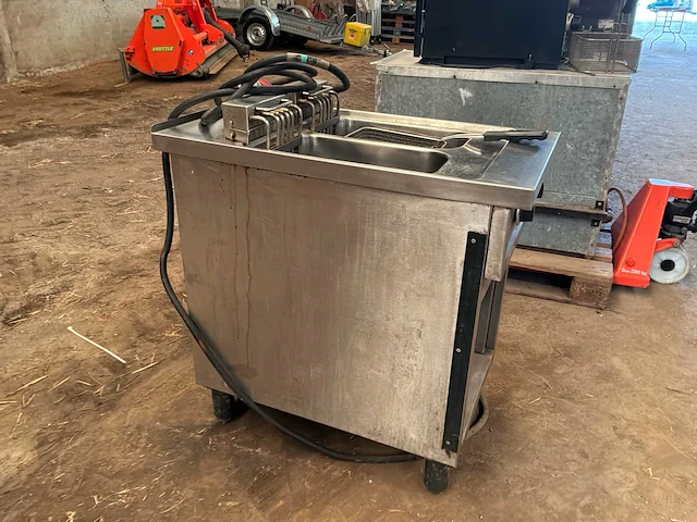 Buderus professionele elektrische frituurfrituurpan voor de horecasector - afbeelding 8 van  9