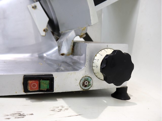 Buffalo vleessnijmachine 30cm - afbeelding 6 van  7