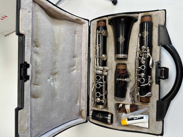 Buffet crampon e11 bb klarinet (complete set) - afbeelding 12 van  13