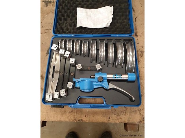 Buigmachine hydraulisch cbc - afbeelding 1 van  1