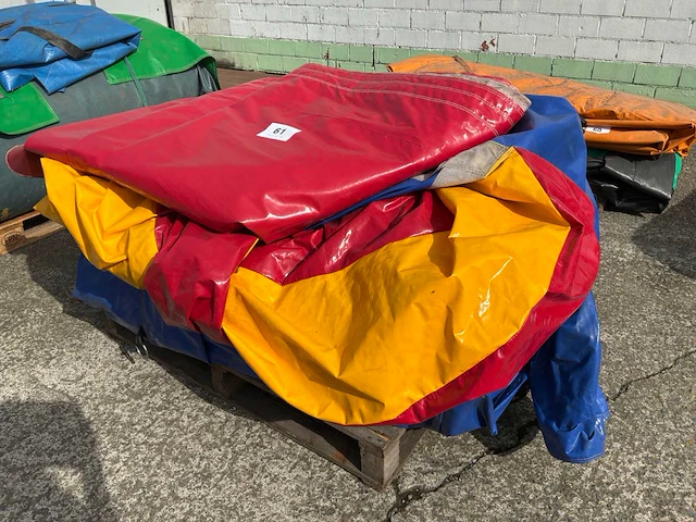 Buikschuifbaan met zwembad 18m - afbeelding 4 van  5