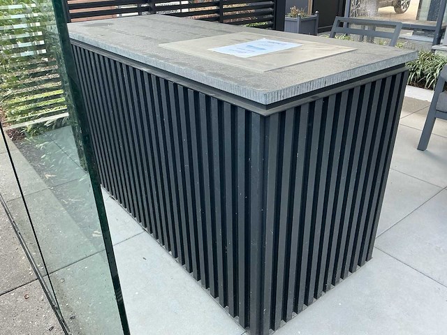 Buitenkeuken meubel met stenen blad en qookingtable bakplaat buitenkeuken - afbeelding 2 van  4