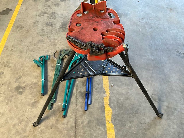 Buitenklem met 2 statieven & tangen - afbeelding 2 van  4