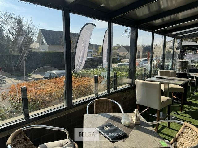 Buitenoverkapping in aluminium - afbeelding 6 van  22