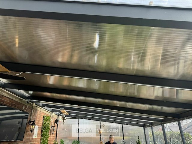 Buitenoverkapping in aluminium - afbeelding 17 van  22