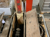 Buizensnijder en houtenbox voor slijpschijf - afbeelding 3 van  4