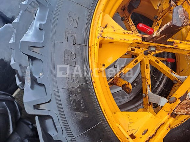 Bull jcb 426 (2002-12.530 uur - vin:slp426002e0532263) - afbeelding 8 van  14