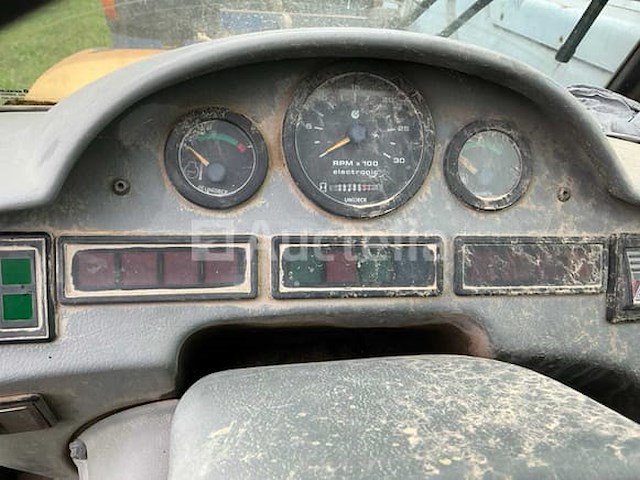 Bull new holland lm430 (1998-8.285 uur) - afbeelding 1 van  22