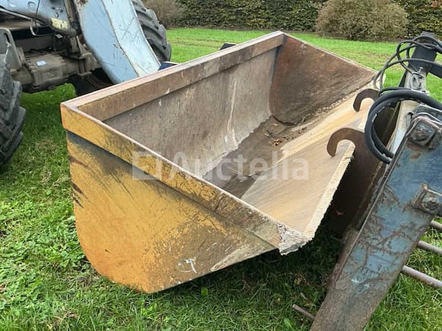 Bull new holland lm430 (1998-8.285 uur) - afbeelding 19 van  22