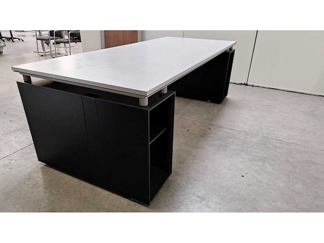 Bulo - 233 - m - desk - afbeelding 5 van  14