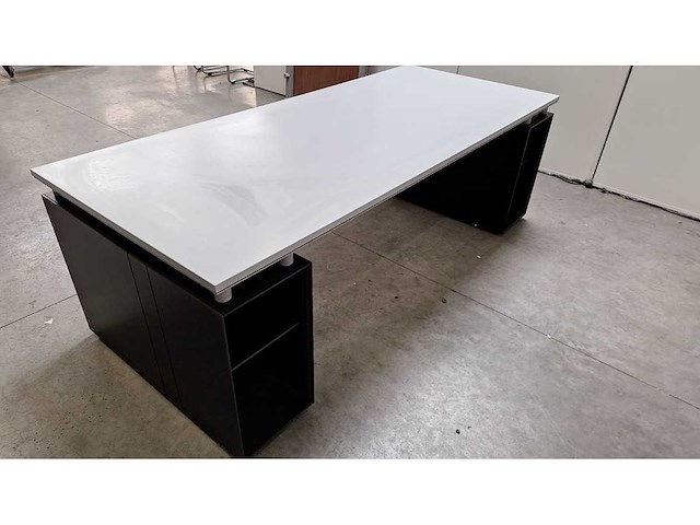 Bulo - 233 - m - desk - afbeelding 4 van  14