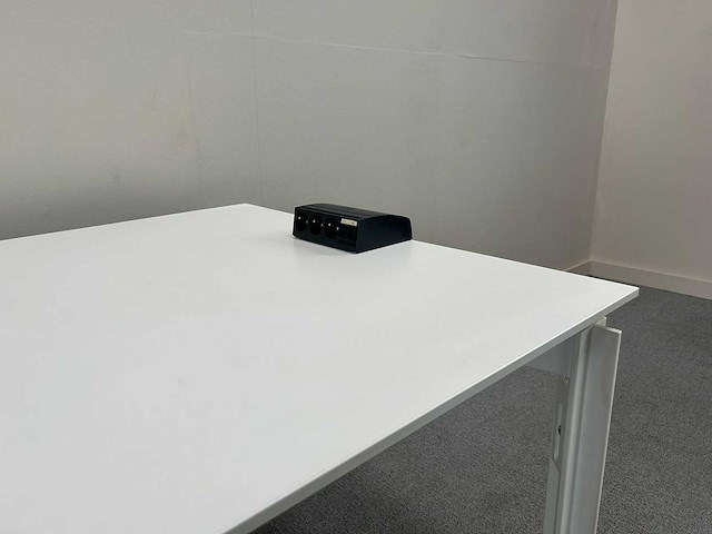 Bulo - h20 - vergadertafel - afbeelding 6 van  7