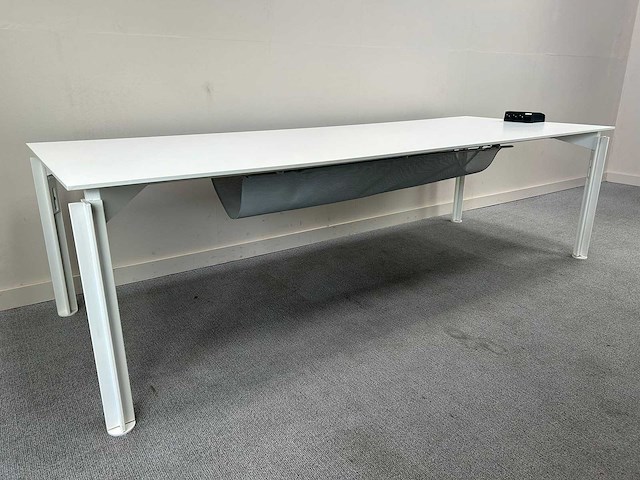 Bulo - h20 - vergadertafel - afbeelding 2 van  9
