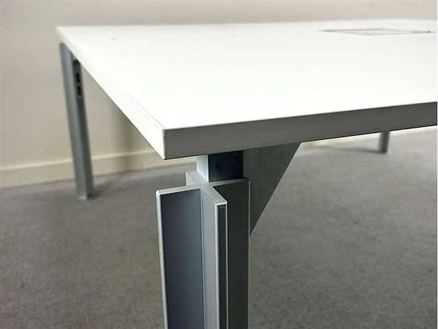 Bulo - h2o - 2 persoons workbench - bureau - afbeelding 3 van  7