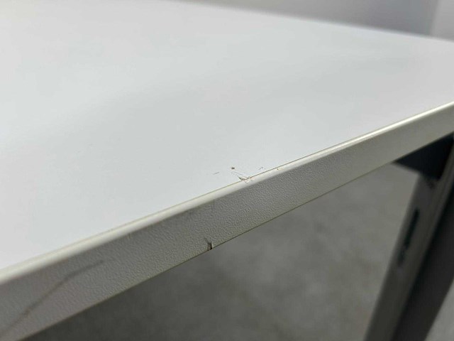 Bulo - h2o - 2p-workbench - bureautafel - afbeelding 5 van  7