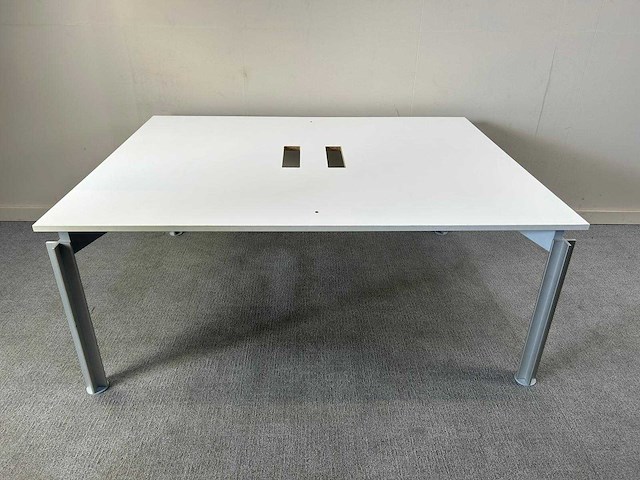 Bulo - h2o - 2p-workbench - bureautafel - afbeelding 1 van  7