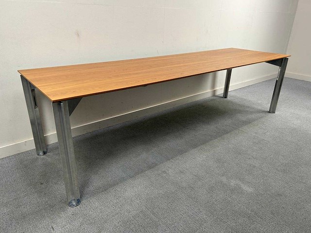 Bulo - h2o - vergadertafel - vergadertafel - afbeelding 1 van  10