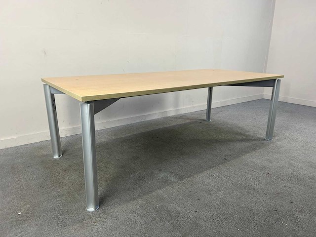 Bulo - h2o vergadertafel - vergadertafel - afbeelding 2 van  3