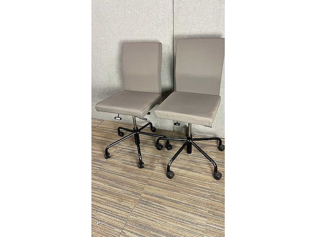 Bulo - pub & club - vergaderstoelen (8x) - afbeelding 1 van  10