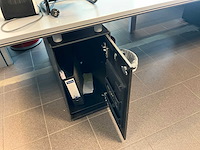 Bulo bureau + diversen - afbeelding 1 van  5