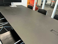 Bulo vergadertafel met 5 stoelen - afbeelding 2 van  7