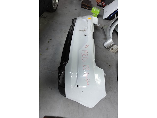 Bumper achter megane 4 berline - afbeelding 1 van  6