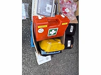 Bundel medische apparatuur - afbeelding 3 van  7