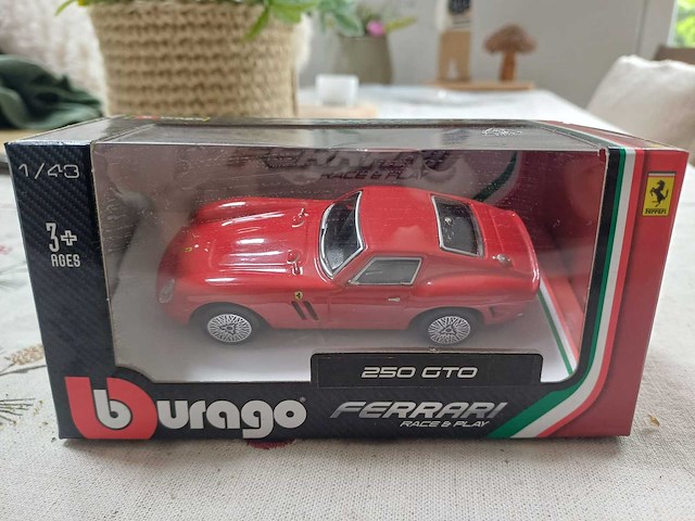 Burago ferrari - lot n2 miniatuurauto 1/13 - overige verzamelobjecten - afbeelding 8 van  16