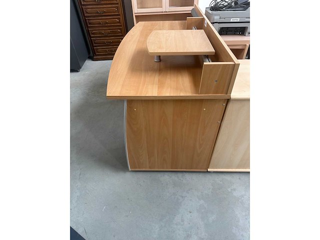 Bureau - computer - desk - afbeelding 2 van  2