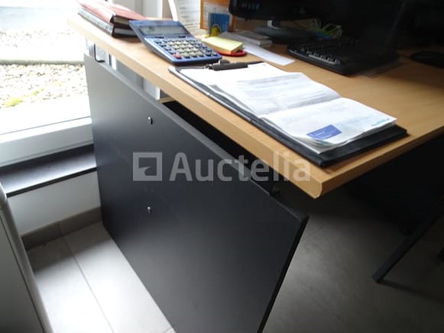 Bureau, 2 stoelen, 1 ladekast - afbeelding 6 van  7