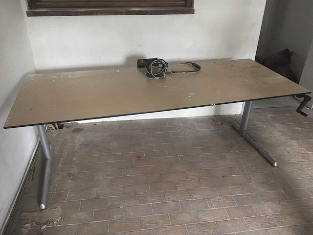 Bureau (3x) - afbeelding 1 van  2